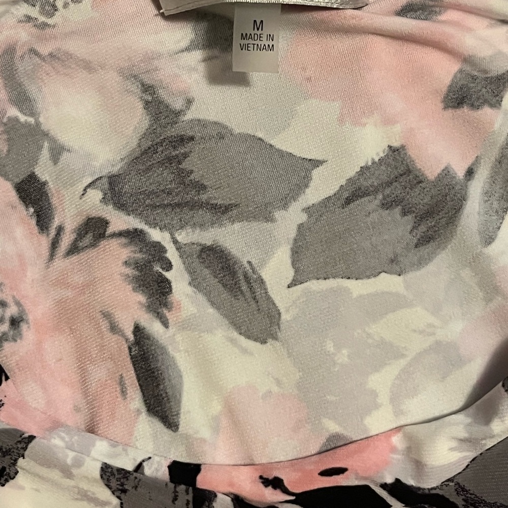 Kasper Women's Floral Pink Top Size Medium VG - Picture 3 of 3